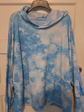 ZELOS Light Blue & White Tie-Dye Hoodie 4x (26/28)
